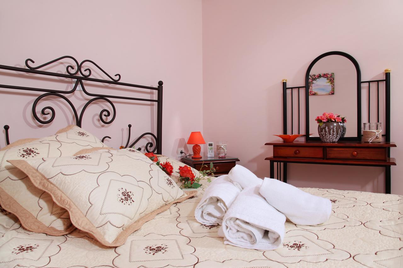 Alexandra Apartment